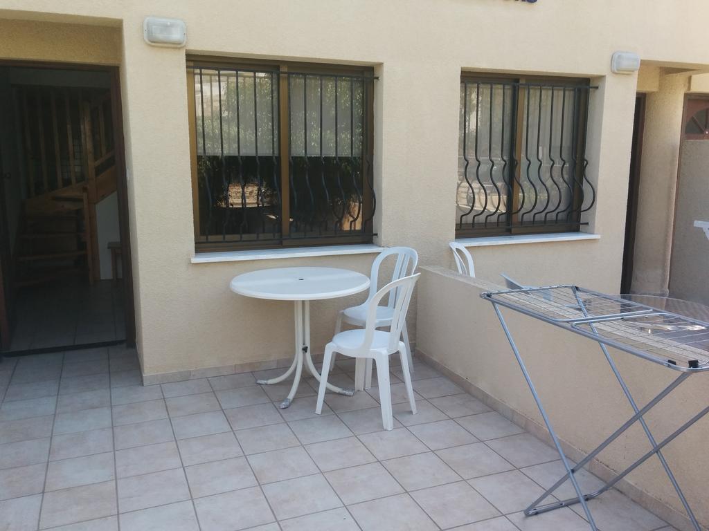 Andries Apartments Paphos Chambre photo