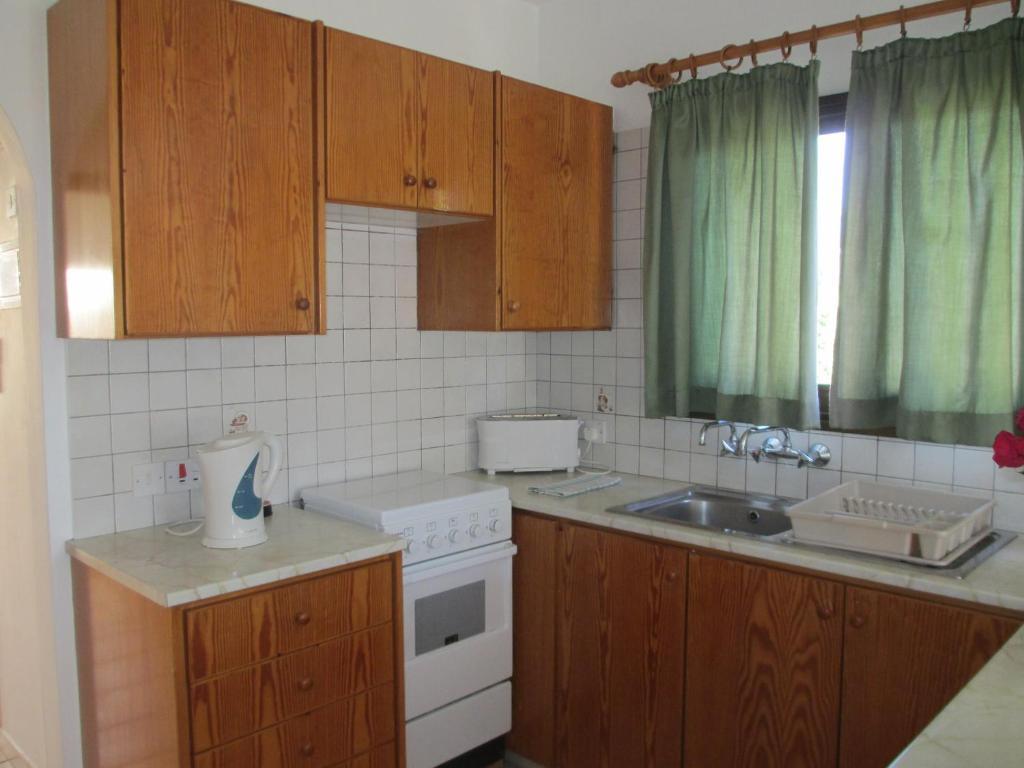 Andries Apartments Paphos Extérieur photo