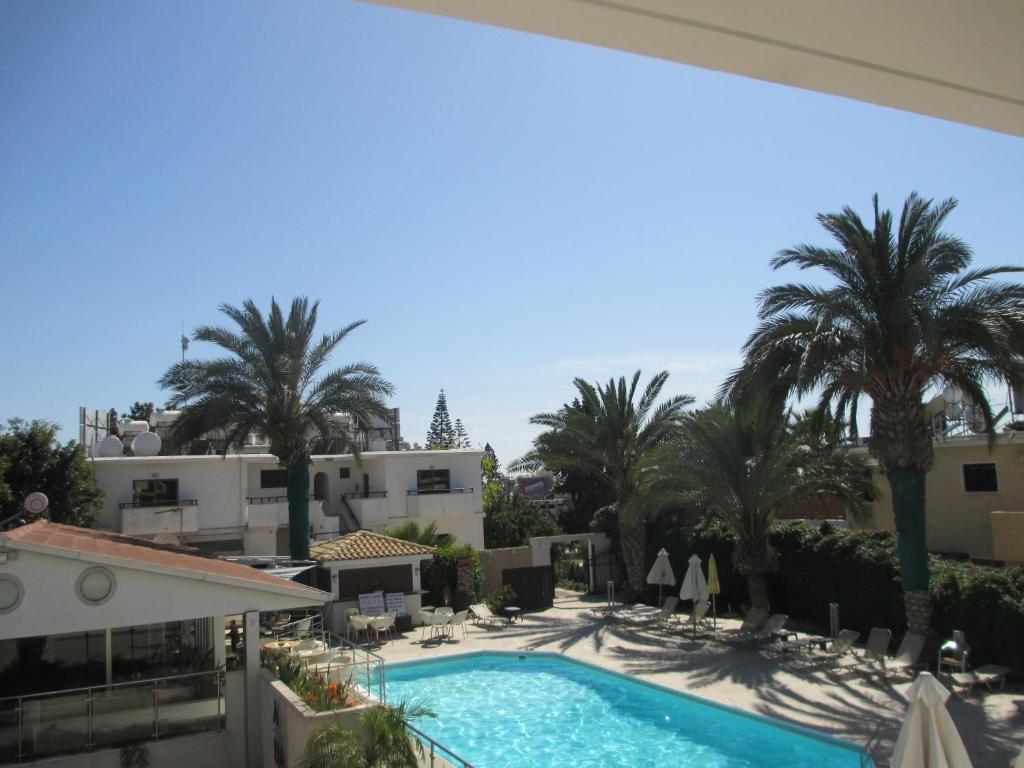 Andries Apartments Paphos Extérieur photo