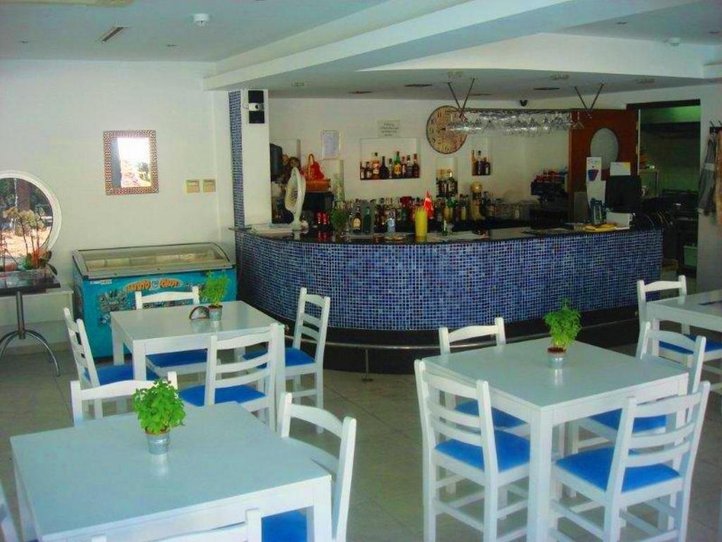 Andries Apartments Paphos Extérieur photo