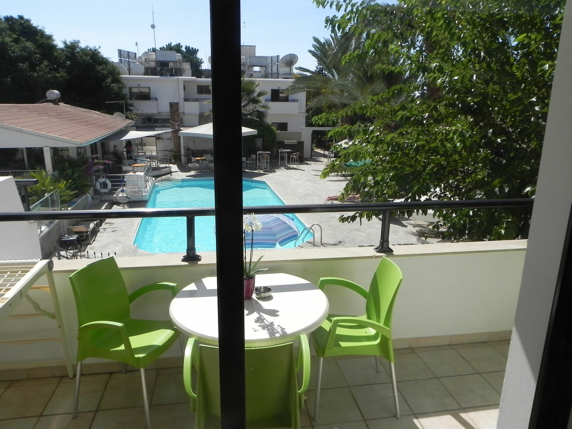 Andries Apartments Paphos Extérieur photo